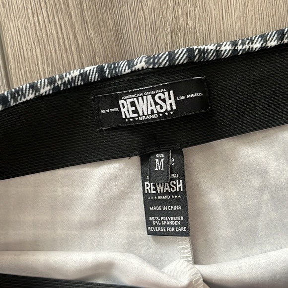 REWASH WIDE LEG PANTS
Plaid Knit Wide Leg Pants In Mini plaid  size Medium - Picture 3 of 3